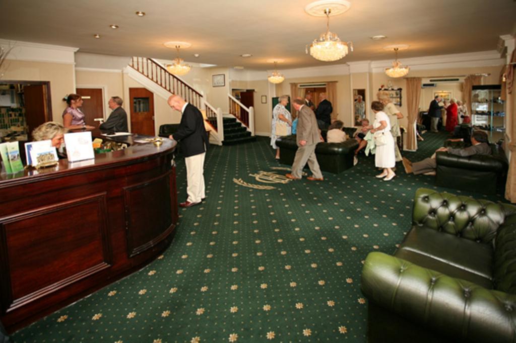 Cliff Head Hotel Bucht Bucht Carlyon Bay Exterior foto